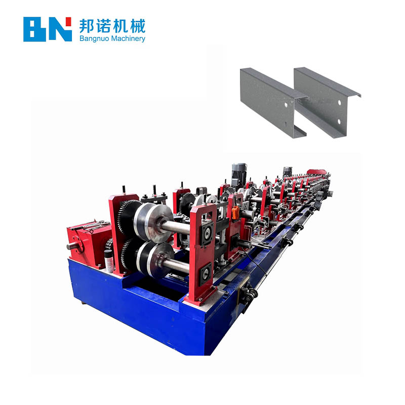 How does a CZU purlin roll forming machine ensure purlin cross-sectional accuracy during high-speed operation?